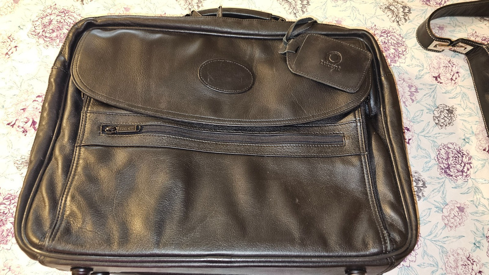 Bugatti Computer Shoulder Bag Briefcase Black Leather 15" Business Laptop School